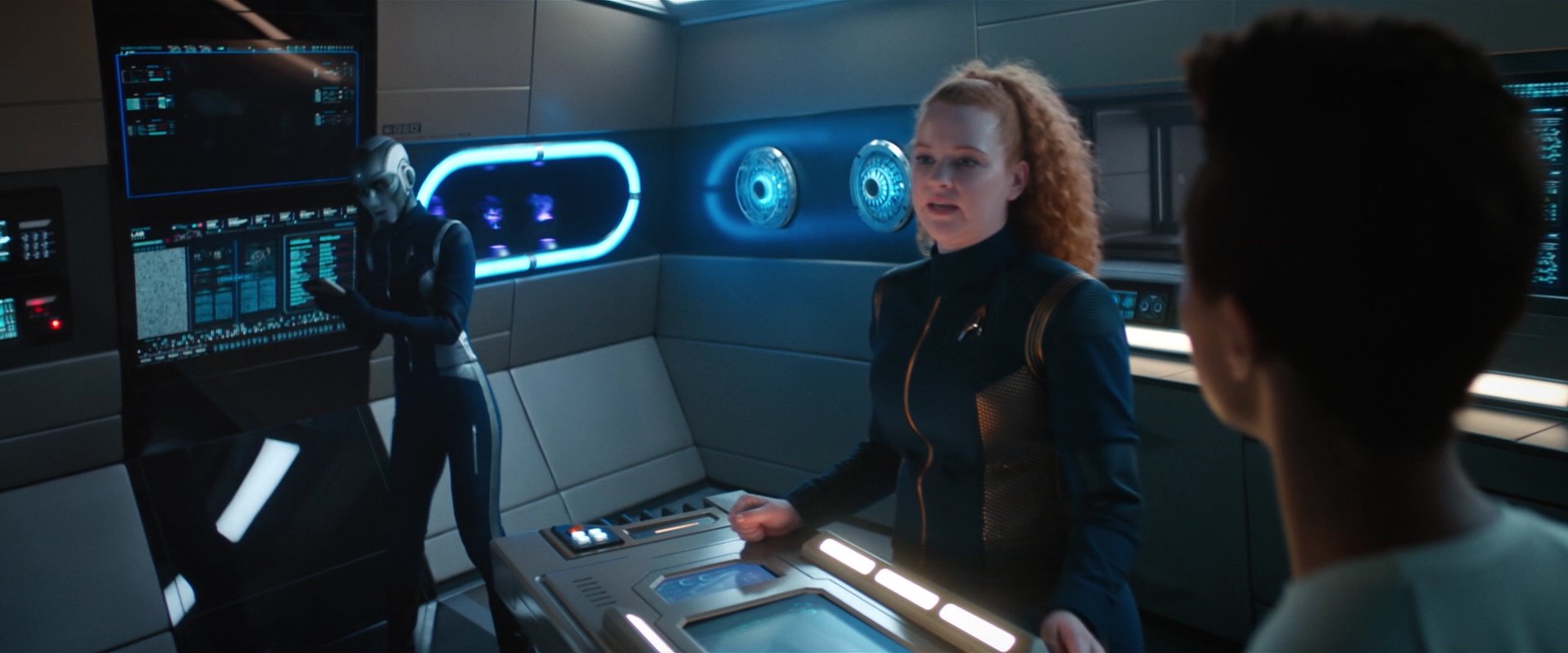 extant_StarTrekDiscovery_2x06-TheSoundsOfThunder_03759.jpg