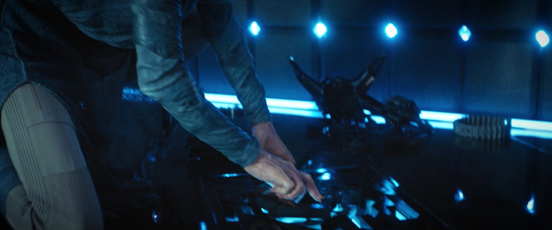 extant_StarTrekDiscovery_2x06-TheSoundsOfThunder_05027.jpg
