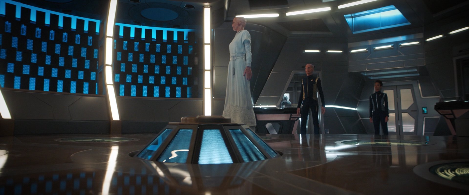 extant_StarTrekDiscovery_2x06-TheSoundsOfThunder_06279.jpg