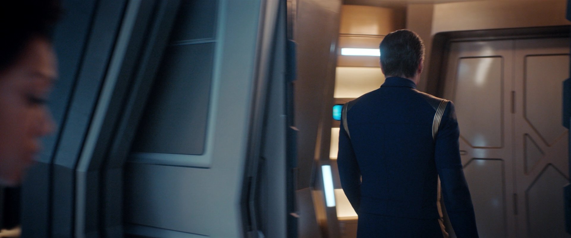 extant_StarTrekDiscovery_2x07-LightAndShadows_00261.jpg