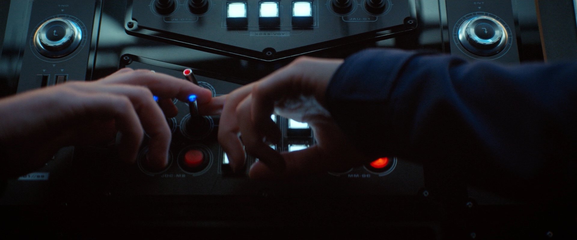 extant_StarTrekDiscovery_2x07-LightAndShadows_01292.jpg