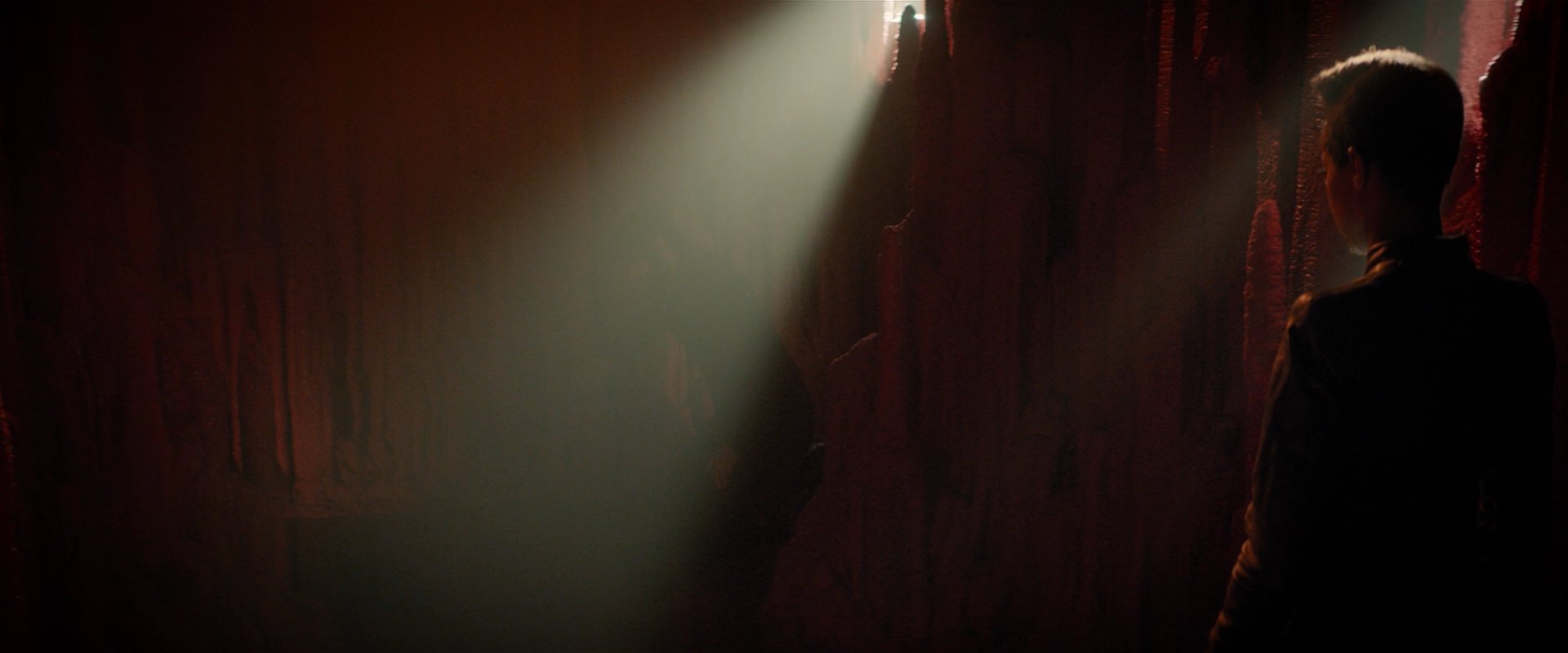 extant_StarTrekDiscovery_2x07-LightAndShadows_01675.jpg