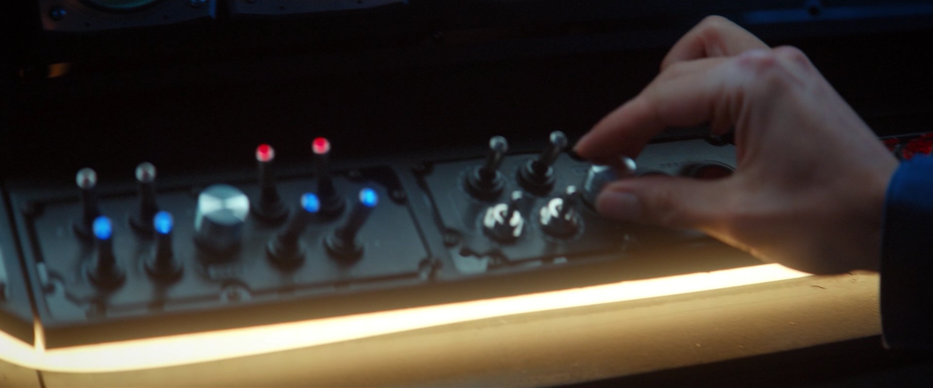 extant_StarTrekDiscovery_2x07-LightAndShadows_01959.jpg