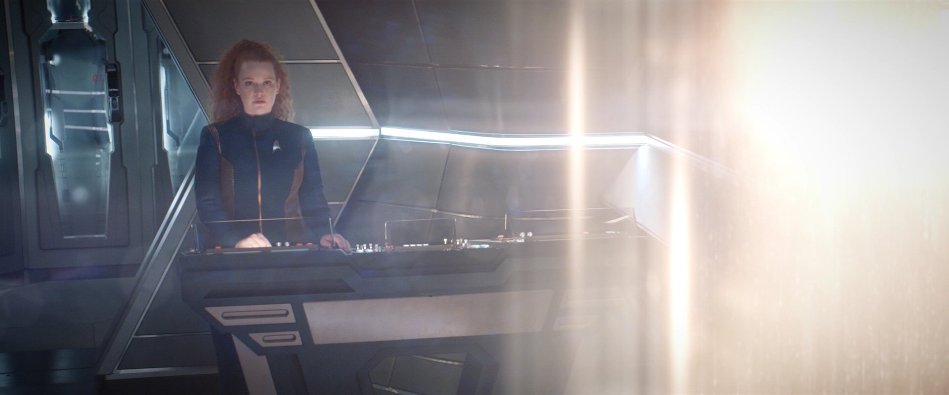 extant_StarTrekDiscovery_2x07-LightAndShadows_03544.jpg