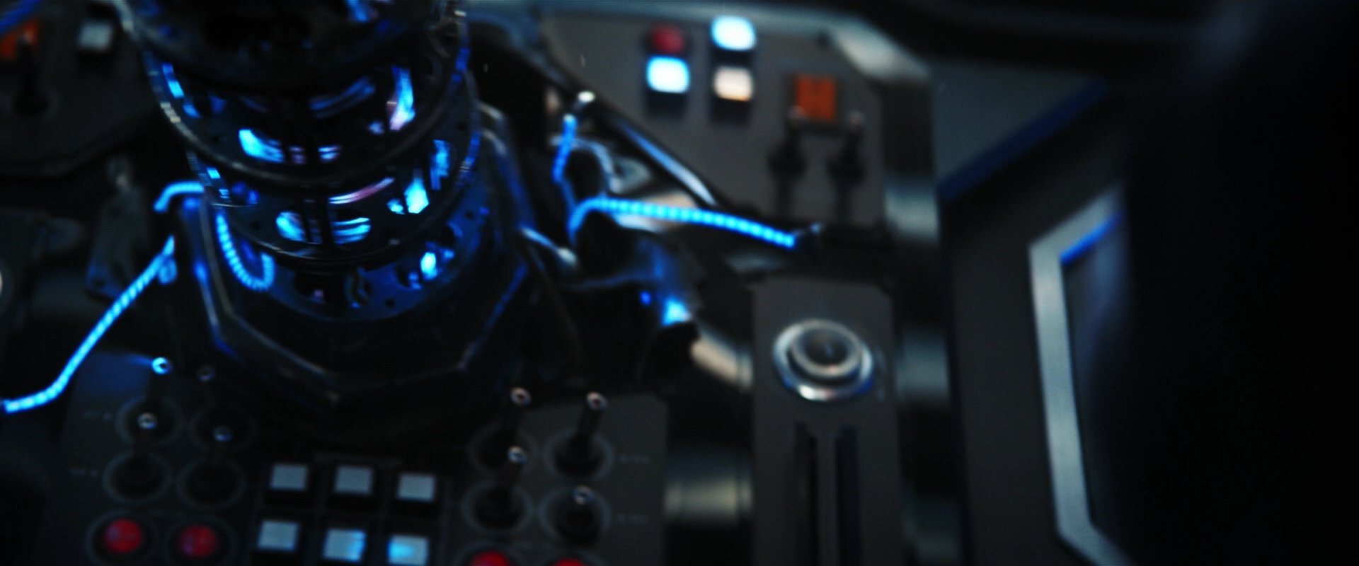 extant_StarTrekDiscovery_2x07-LightAndShadows_03923.jpg