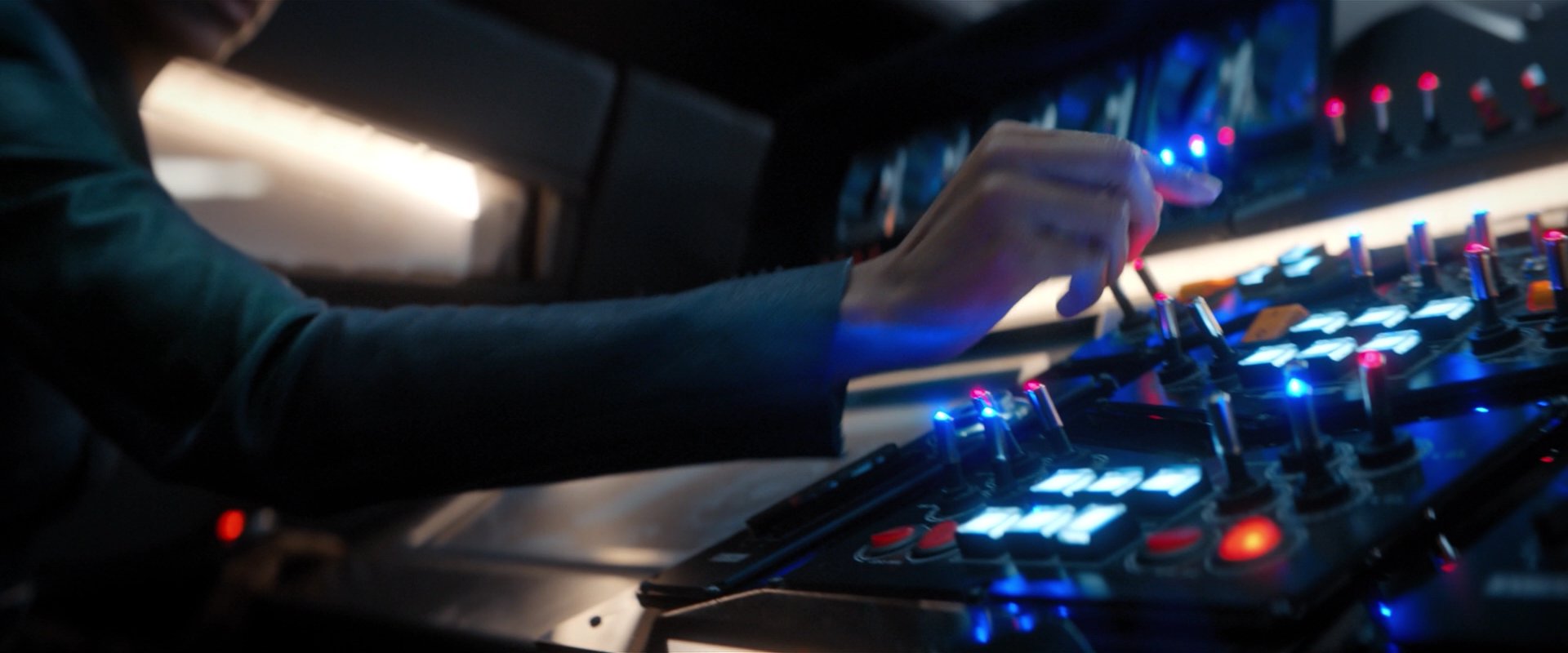 extant_StarTrekDiscovery_2x07-LightAndShadows_04038.jpg