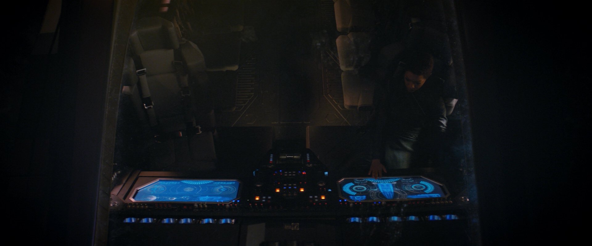 extant_StarTrekDiscovery_2x07-LightAndShadows_04417.jpg