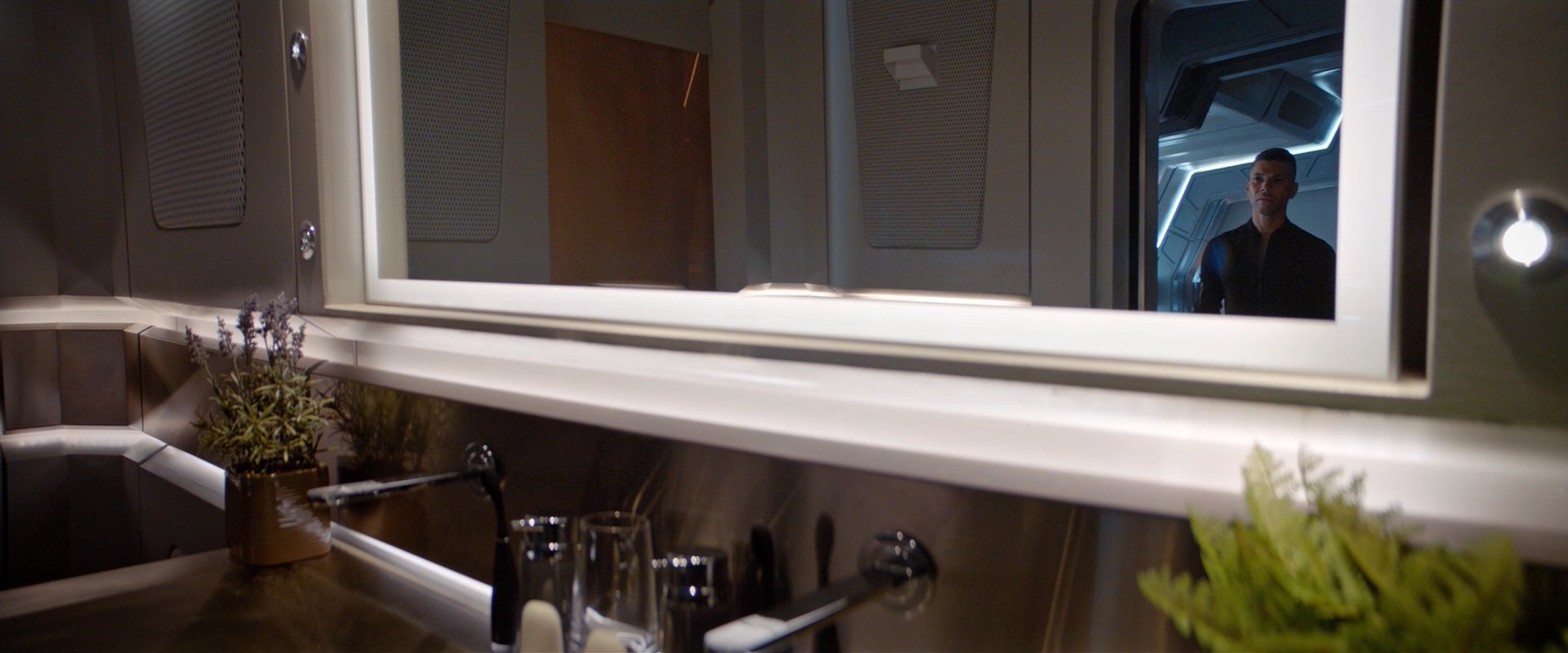 extant_StarTrekDiscovery_2x08-IfMemoryServes_02564.jpg