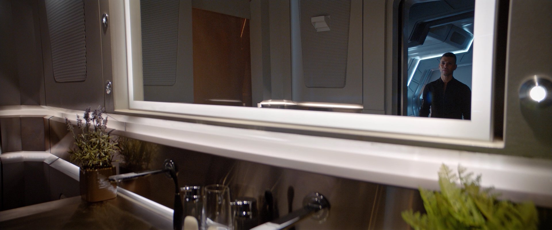 extant_StarTrekDiscovery_2x08-IfMemoryServes_02565.jpg