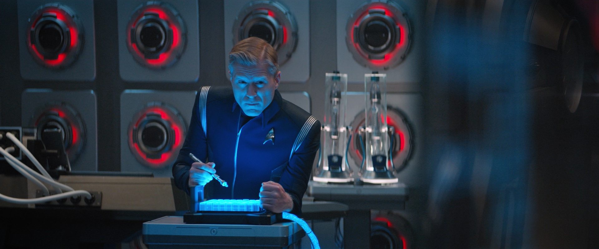 extant_StarTrekDiscovery_2x09-ProjectDaedalus_01732.jpg