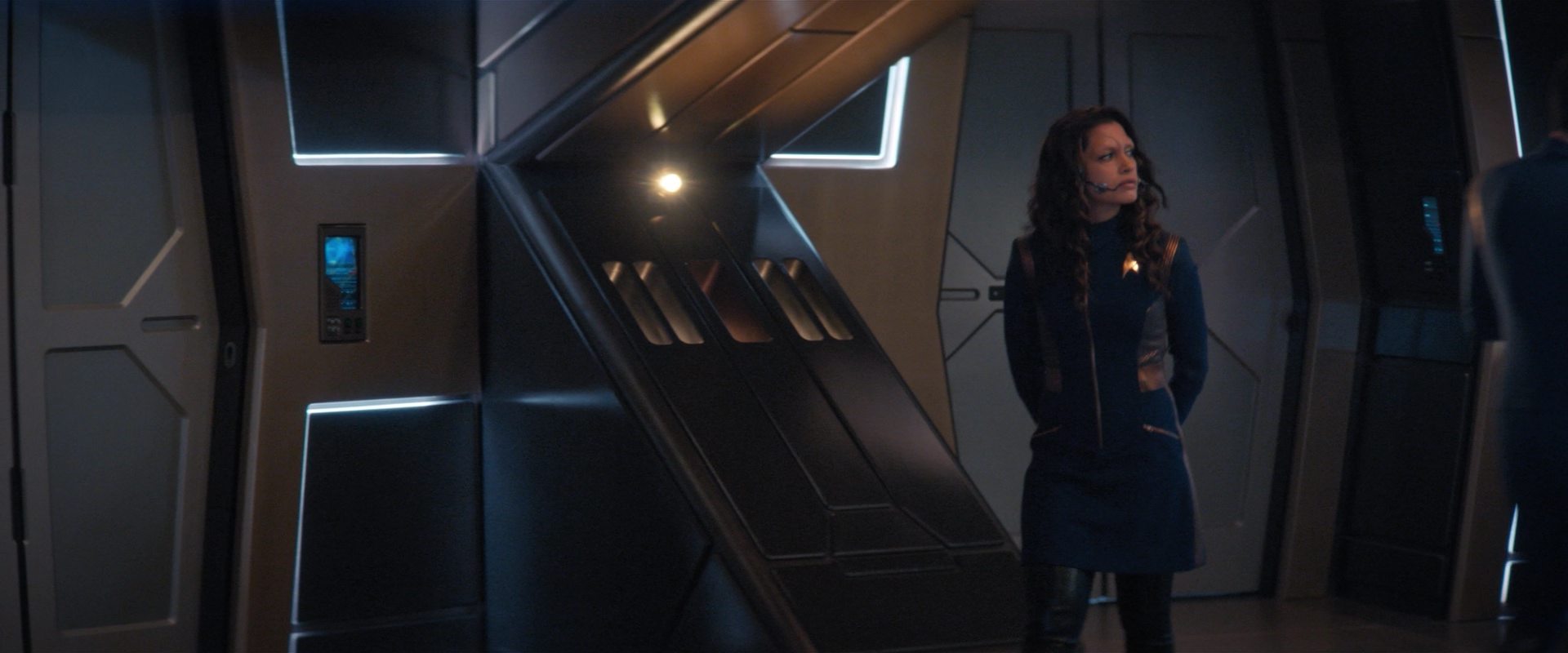 extant_StarTrekDiscovery_2x09-ProjectDaedalus_02352.jpg