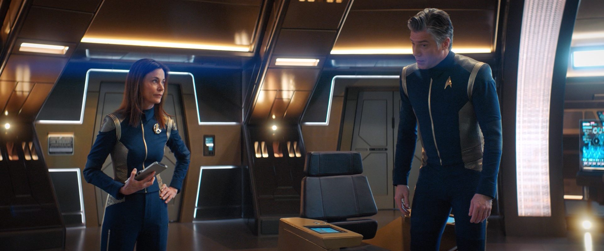 extant_StarTrekDiscovery_2x09-ProjectDaedalus_02476.jpg
