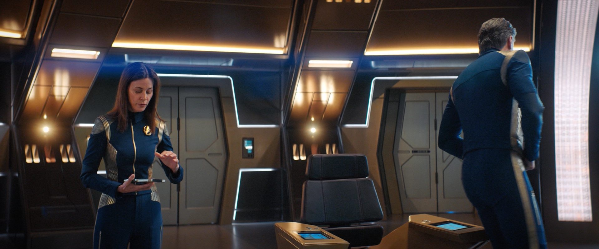 extant_StarTrekDiscovery_2x09-ProjectDaedalus_02480.jpg
