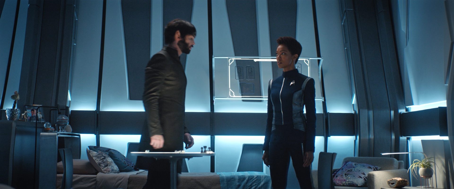 extant_StarTrekDiscovery_2x09-ProjectDaedalus_03049.jpg
