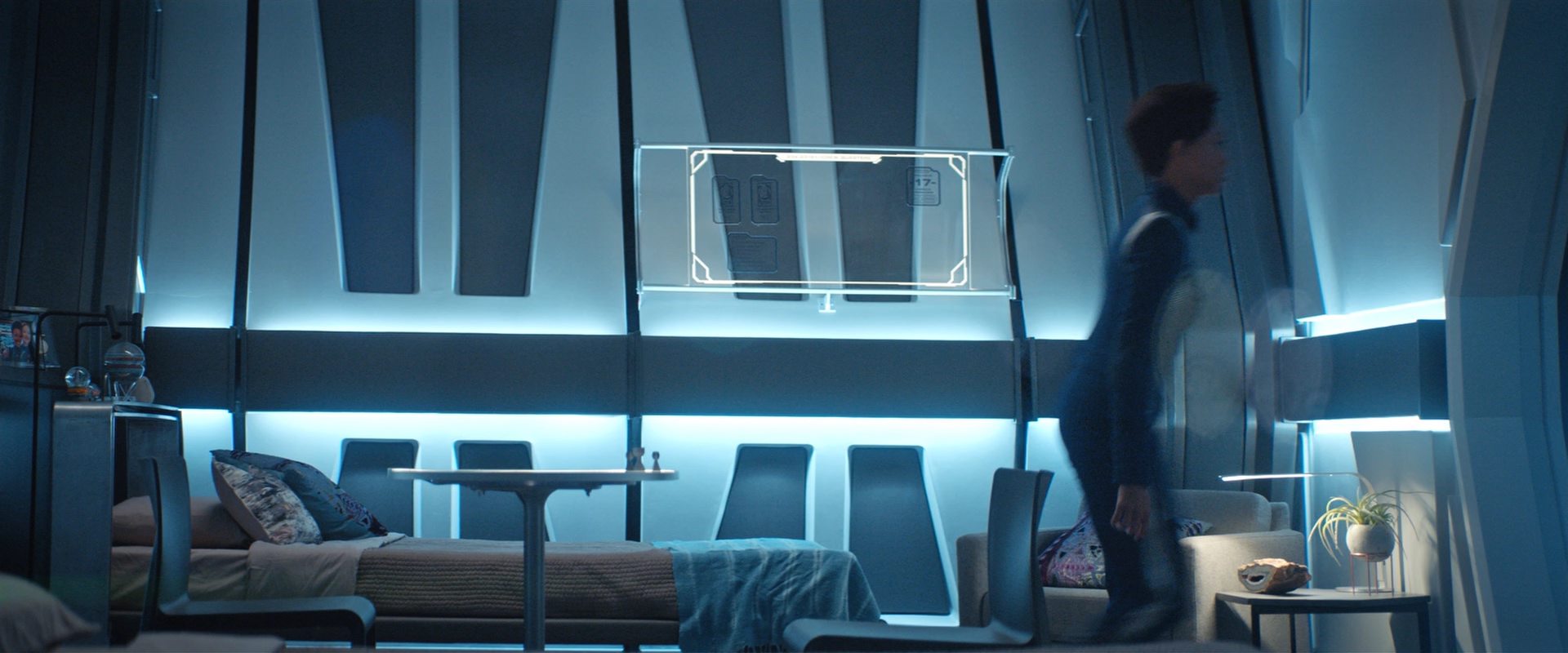 extant_StarTrekDiscovery_2x09-ProjectDaedalus_03088.jpg