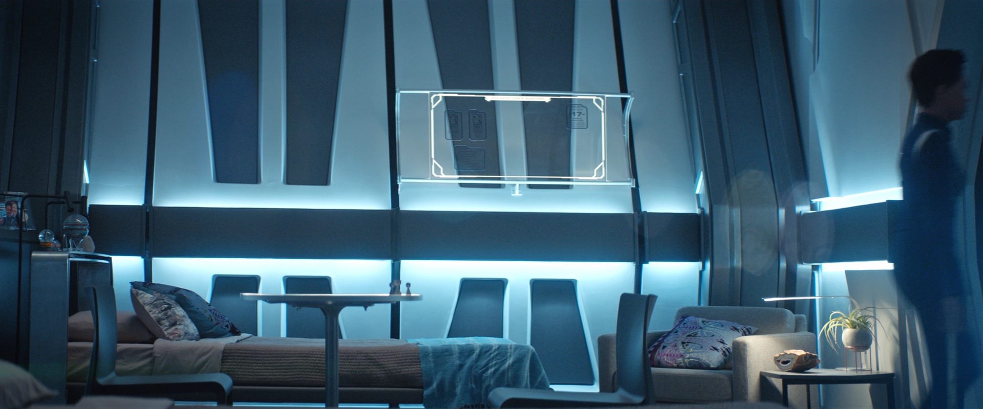 extant_StarTrekDiscovery_2x09-ProjectDaedalus_03089.jpg