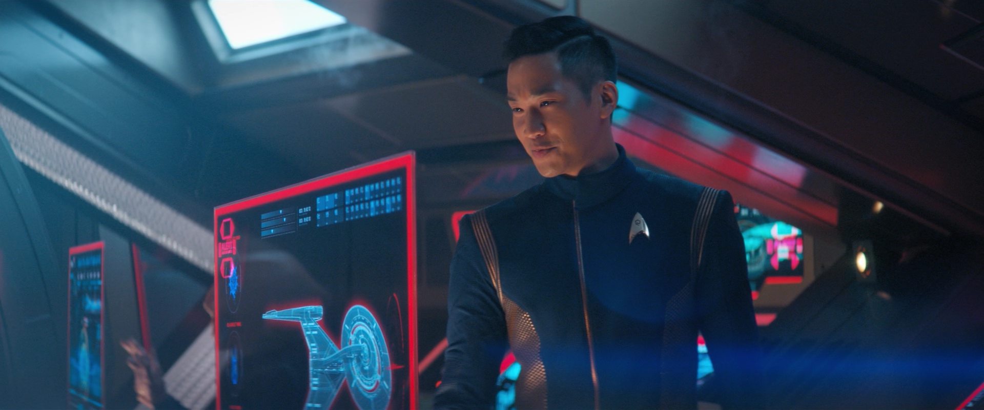 extant_StarTrekDiscovery_2x09-ProjectDaedalus_03729.jpg