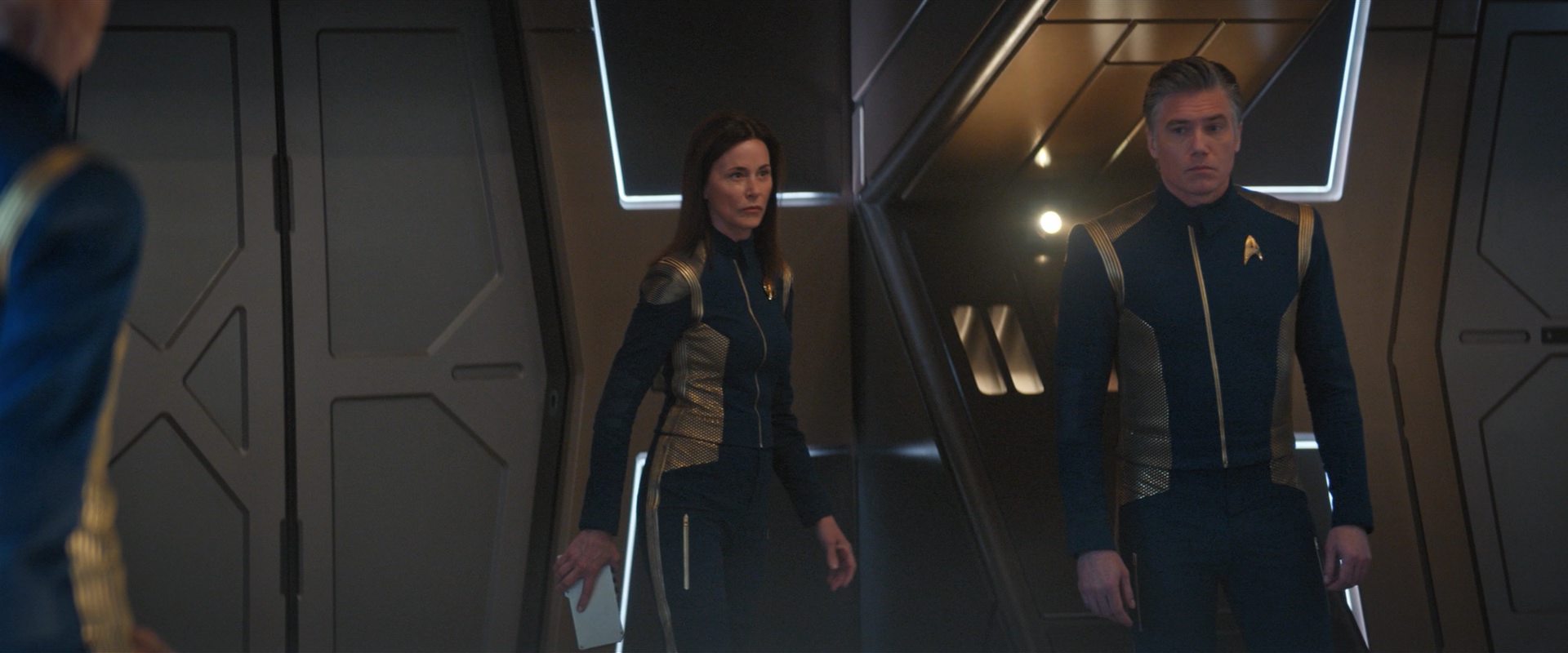 extant_StarTrekDiscovery_2x09-ProjectDaedalus_04002.jpg