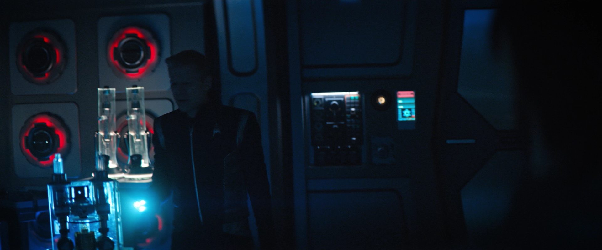 extant_StarTrekDiscovery_2x09-ProjectDaedalus_04069.jpg