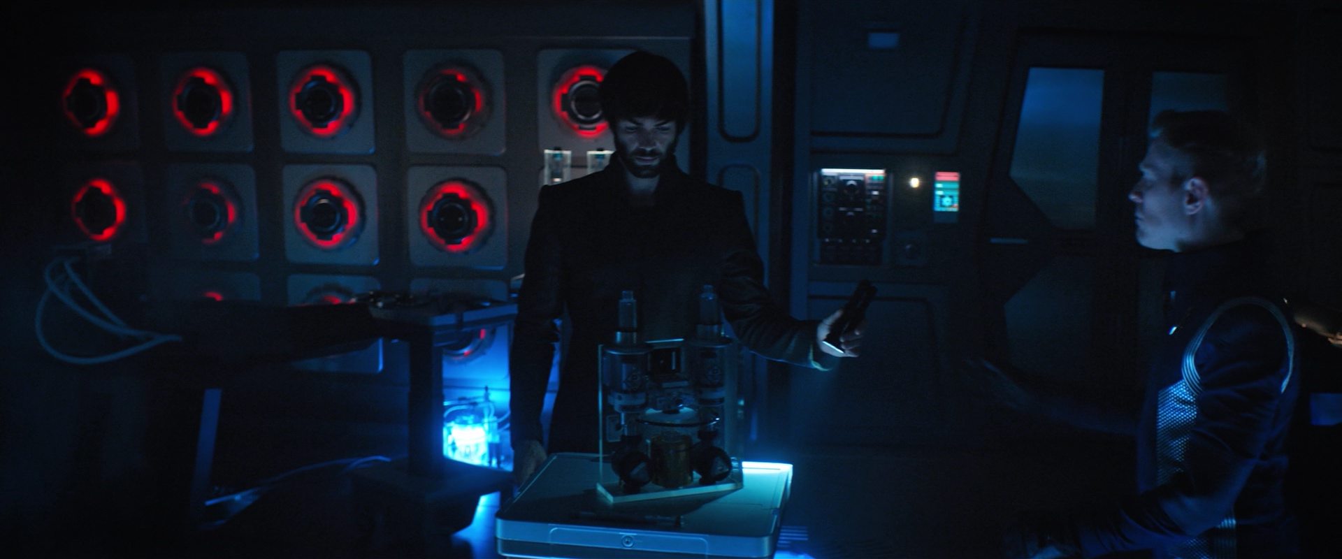 extant_StarTrekDiscovery_2x09-ProjectDaedalus_04135.jpg