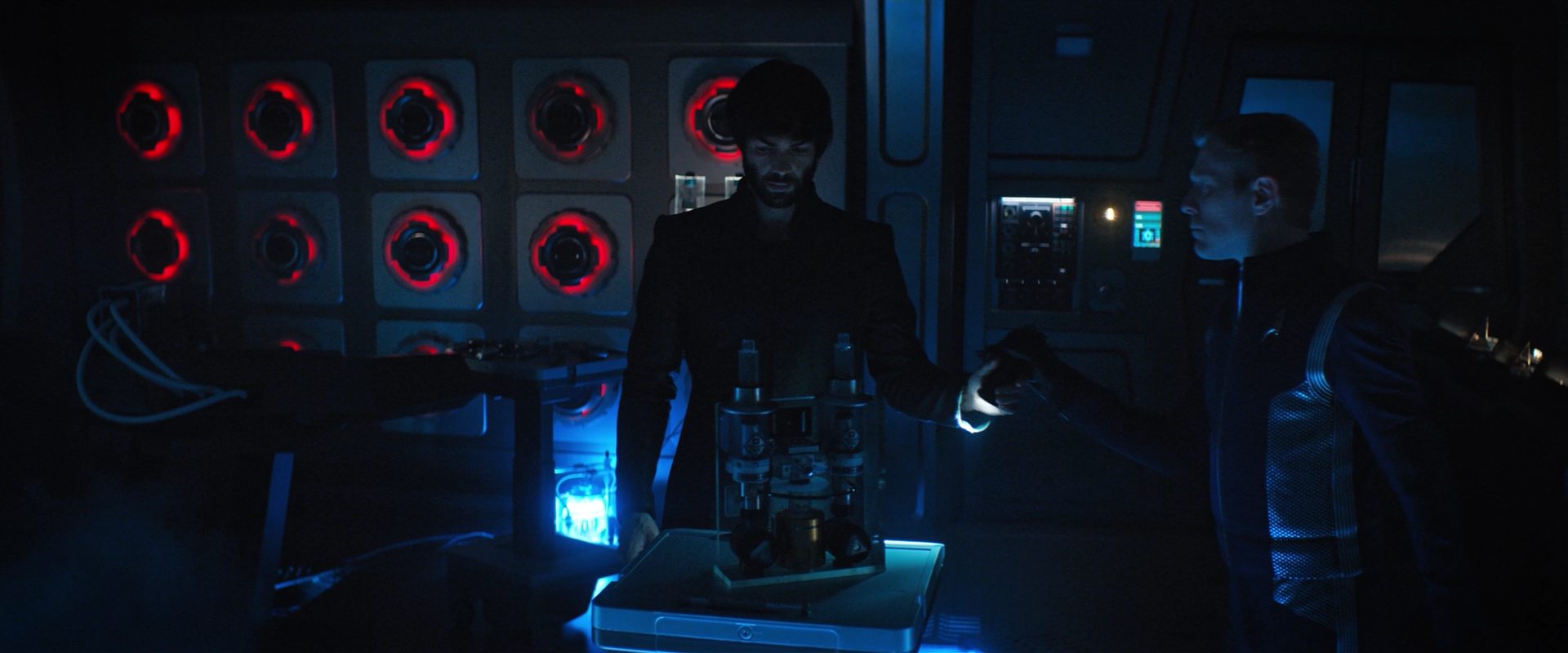 extant_StarTrekDiscovery_2x09-ProjectDaedalus_04136.jpg