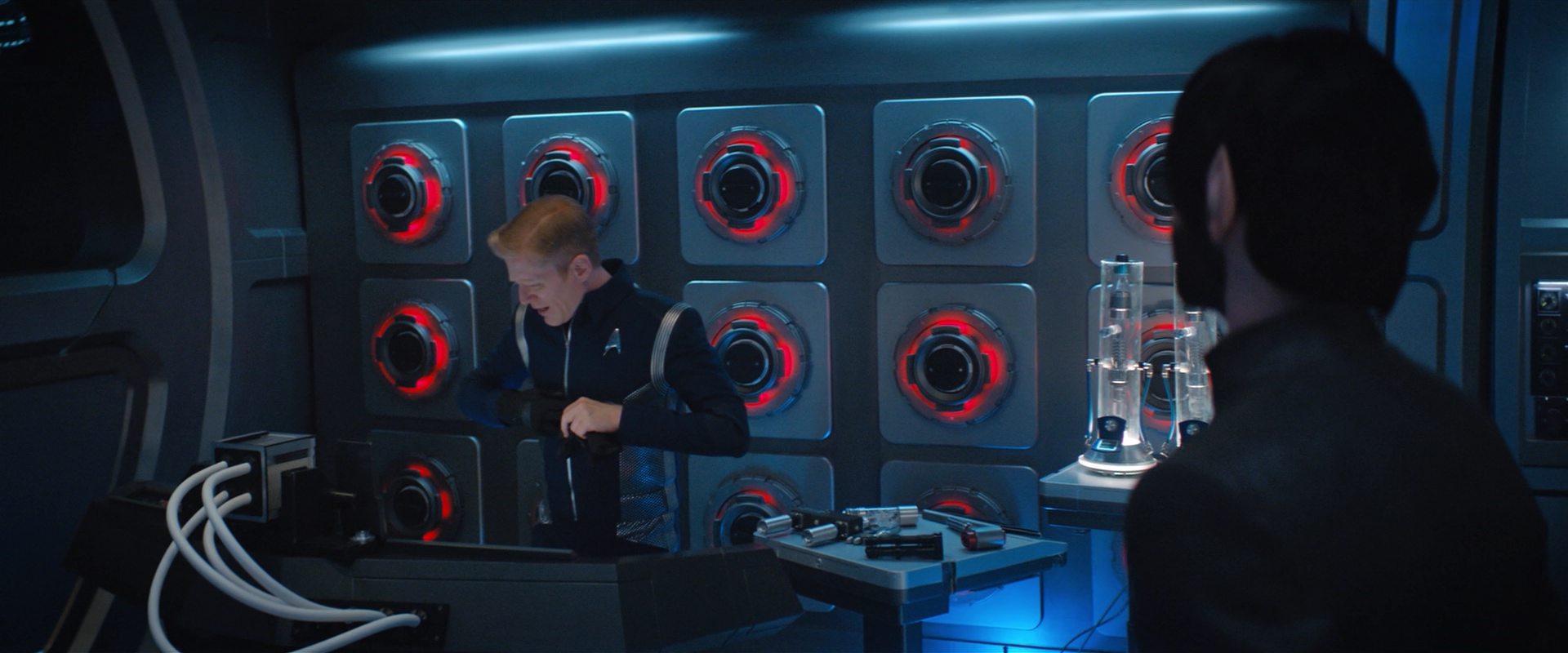 extant_StarTrekDiscovery_2x09-ProjectDaedalus_04266.jpg