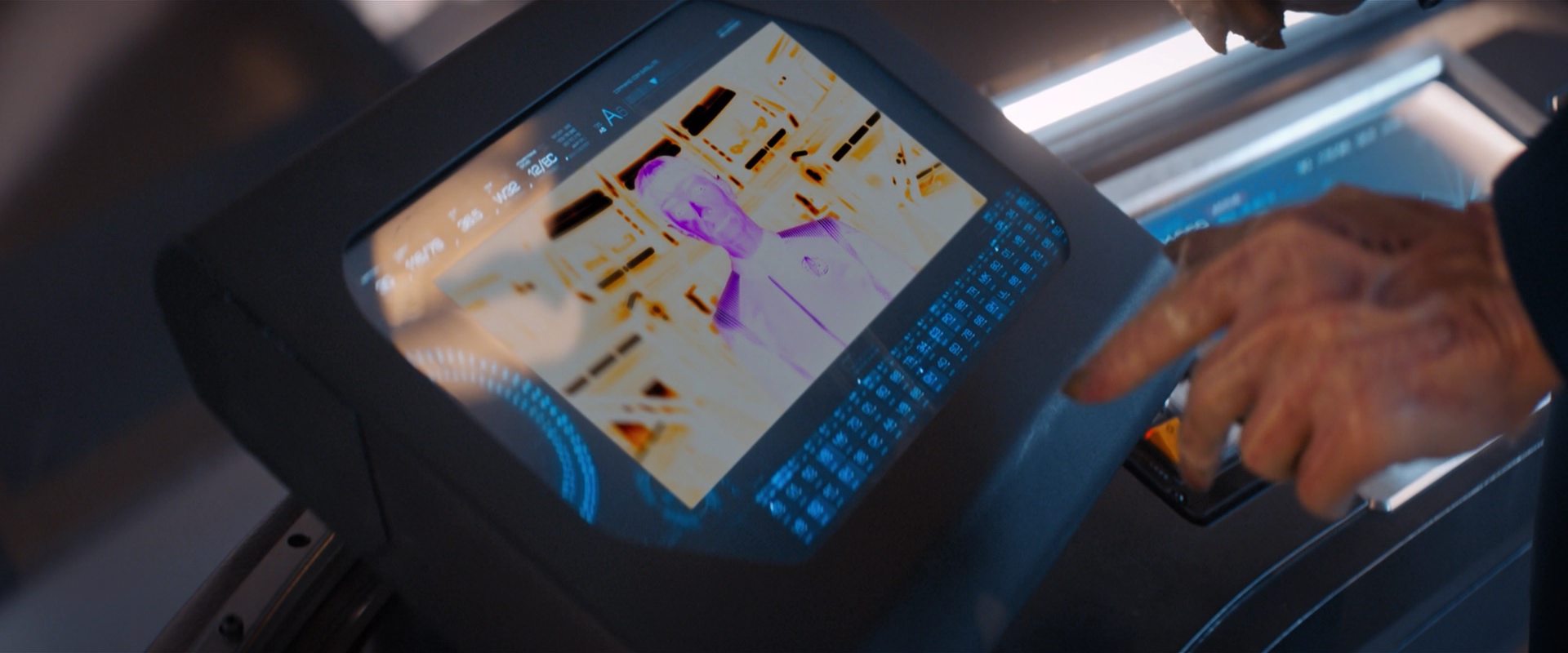 extant_StarTrekDiscovery_2x09-ProjectDaedalus_04952.jpg