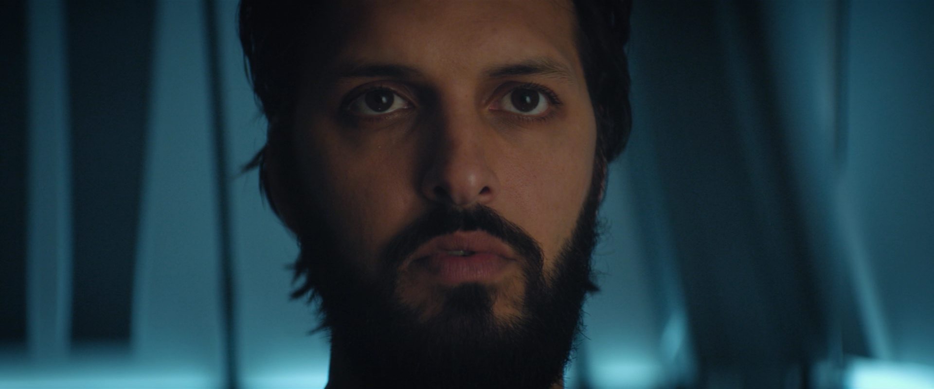 extant_StarTrekDiscovery_2x10-TheRedAngel_00197.jpg
