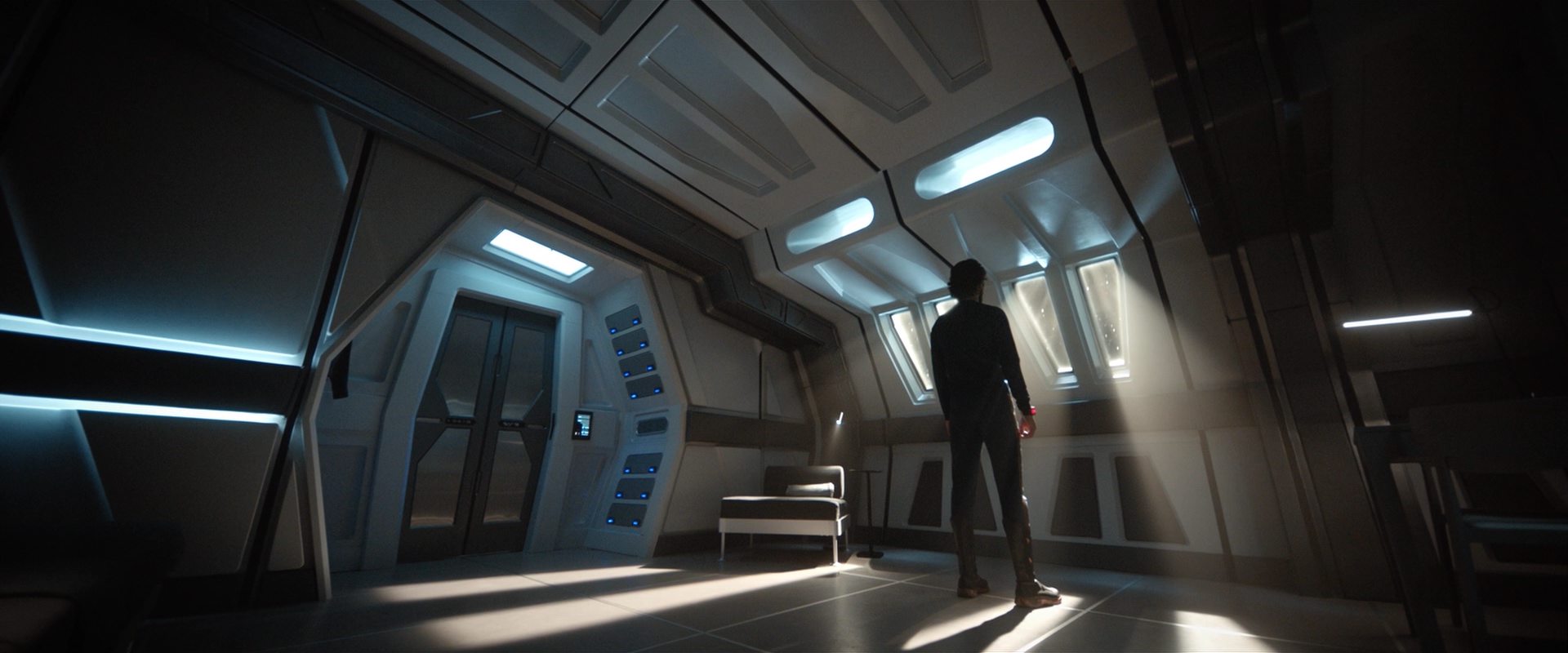 extant_StarTrekDiscovery_2x10-TheRedAngel_00203.jpg