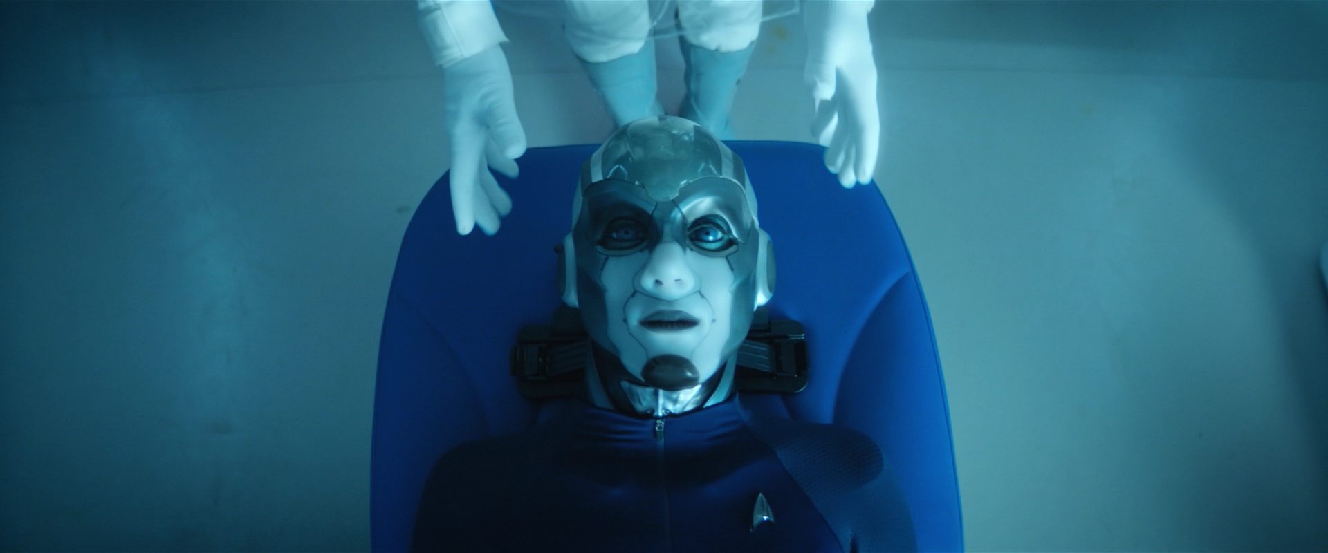 extant_StarTrekDiscovery_2x10-TheRedAngel_00229.jpg