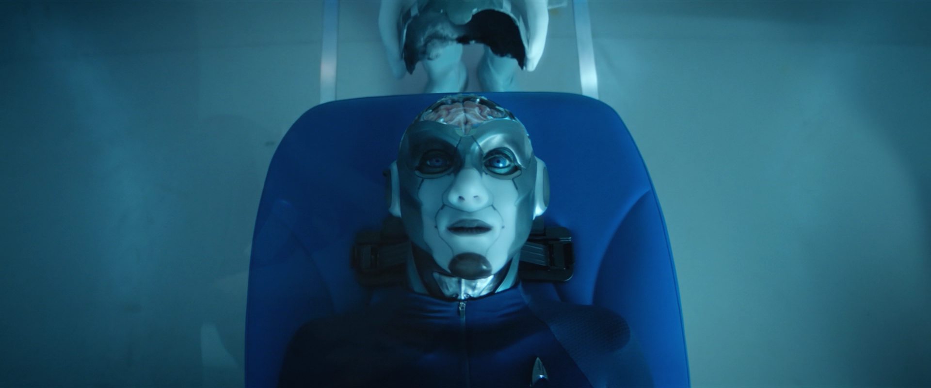 extant_StarTrekDiscovery_2x10-TheRedAngel_00239.jpg