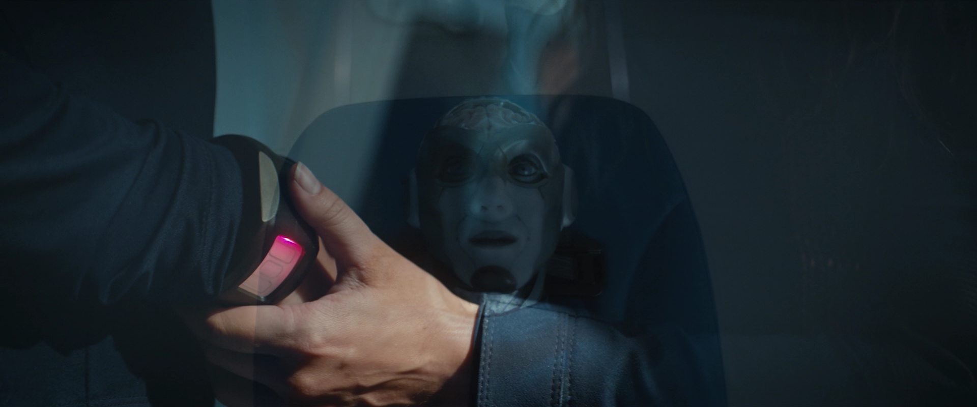 extant_StarTrekDiscovery_2x10-TheRedAngel_00243.jpg