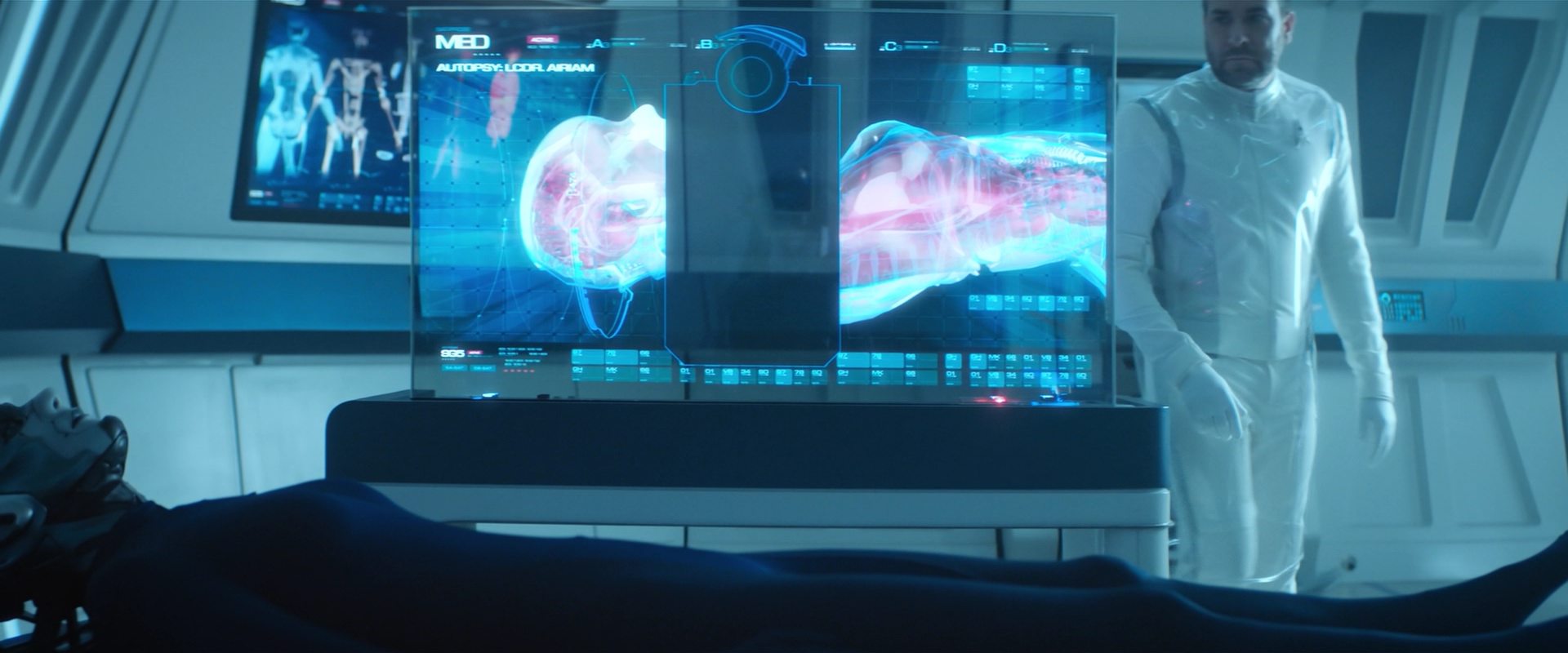 extant_StarTrekDiscovery_2x10-TheRedAngel_00262.jpg