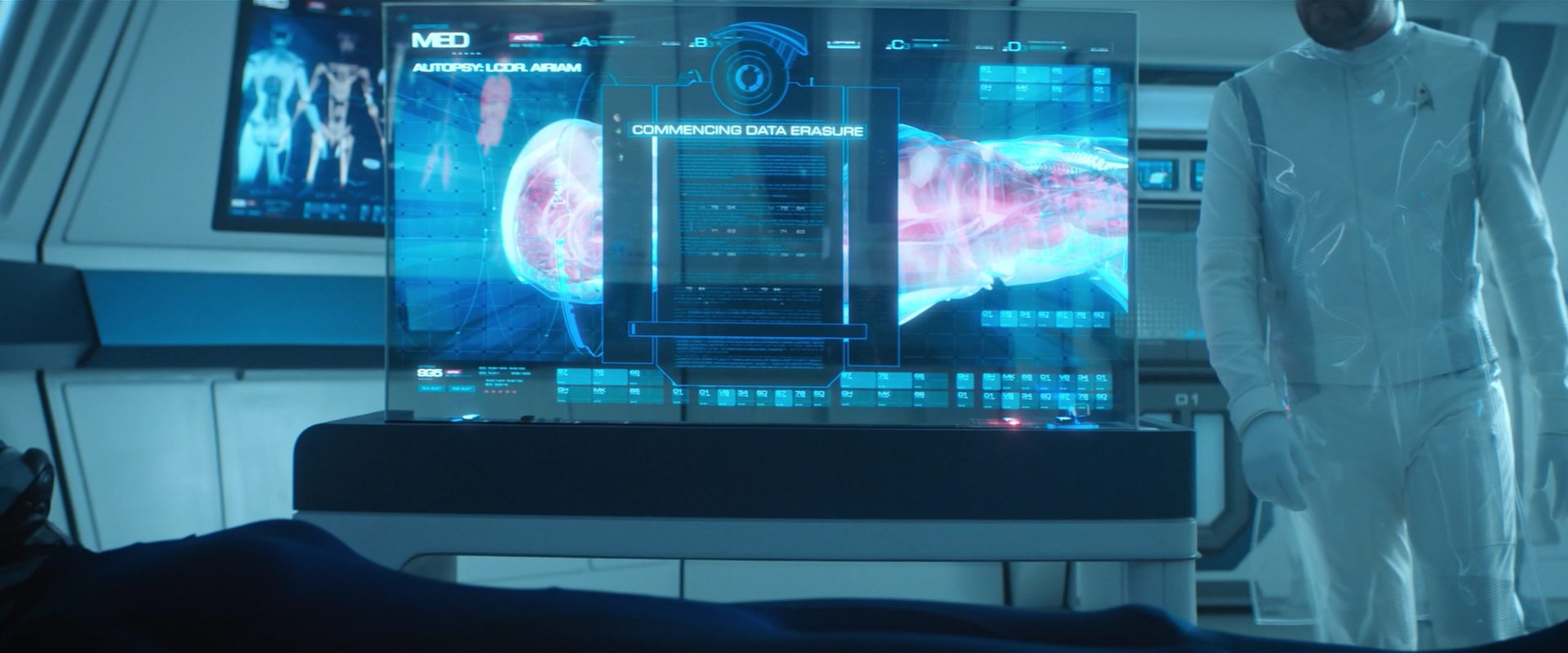extant_StarTrekDiscovery_2x10-TheRedAngel_00264.jpg