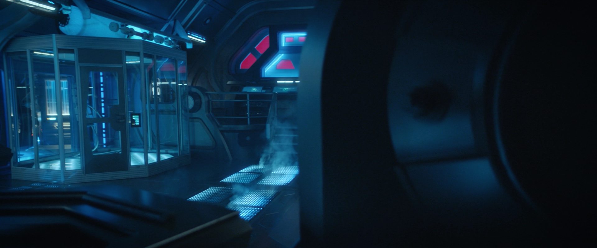 extant_StarTrekDiscovery_2x10-TheRedAngel_00318.jpg