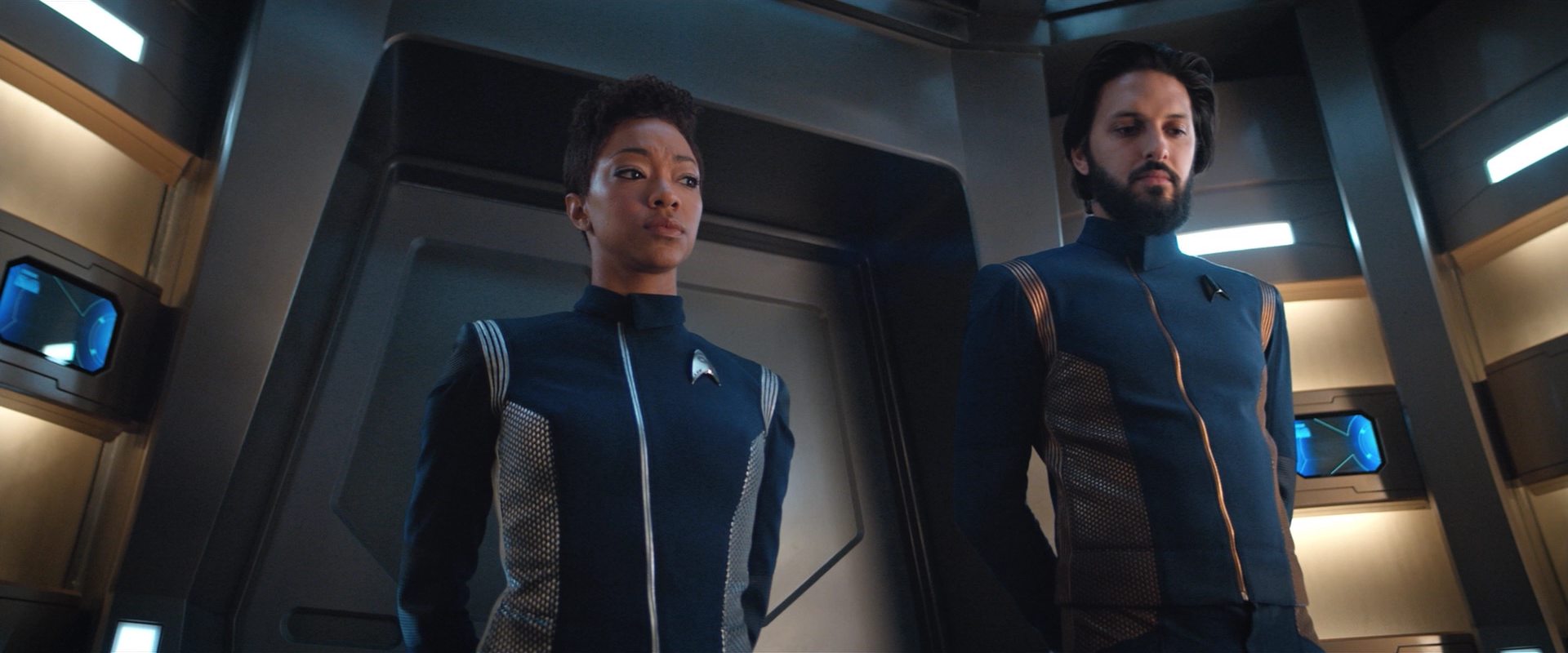 extant_StarTrekDiscovery_2x10-TheRedAngel_00638.jpg