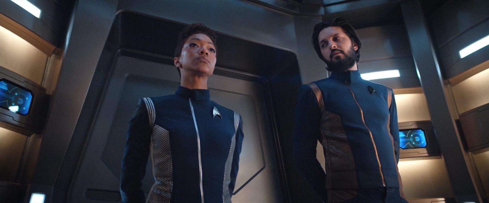 extant_StarTrekDiscovery_2x10-TheRedAngel_00704.jpg