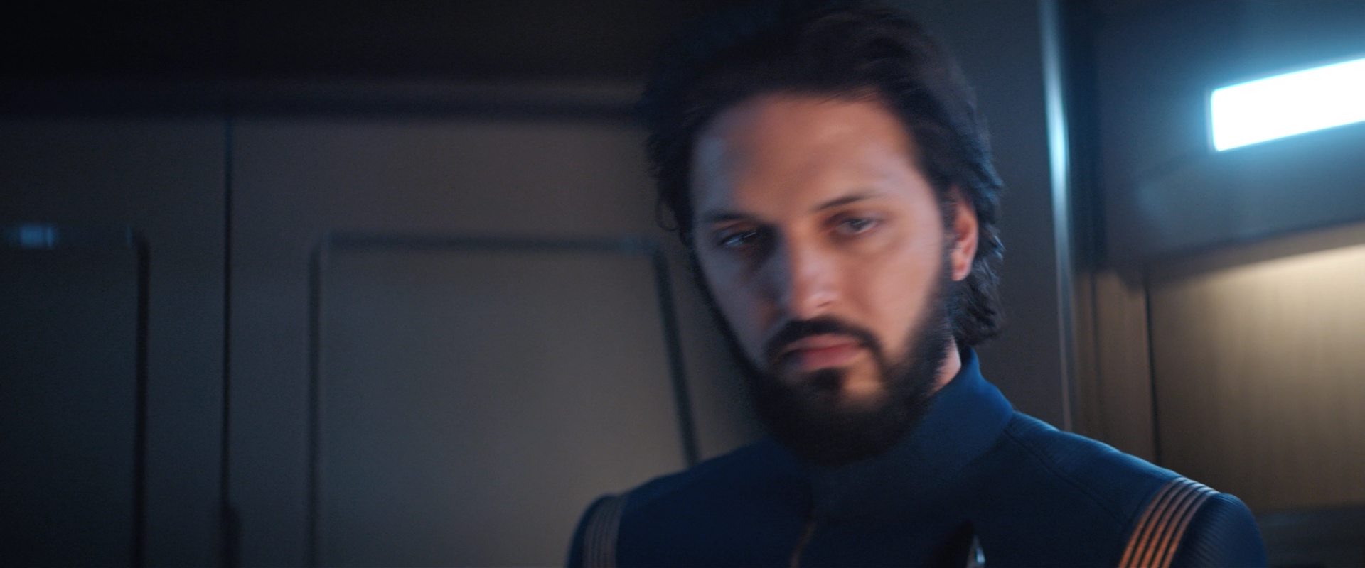 extant_StarTrekDiscovery_2x10-TheRedAngel_00779.jpg