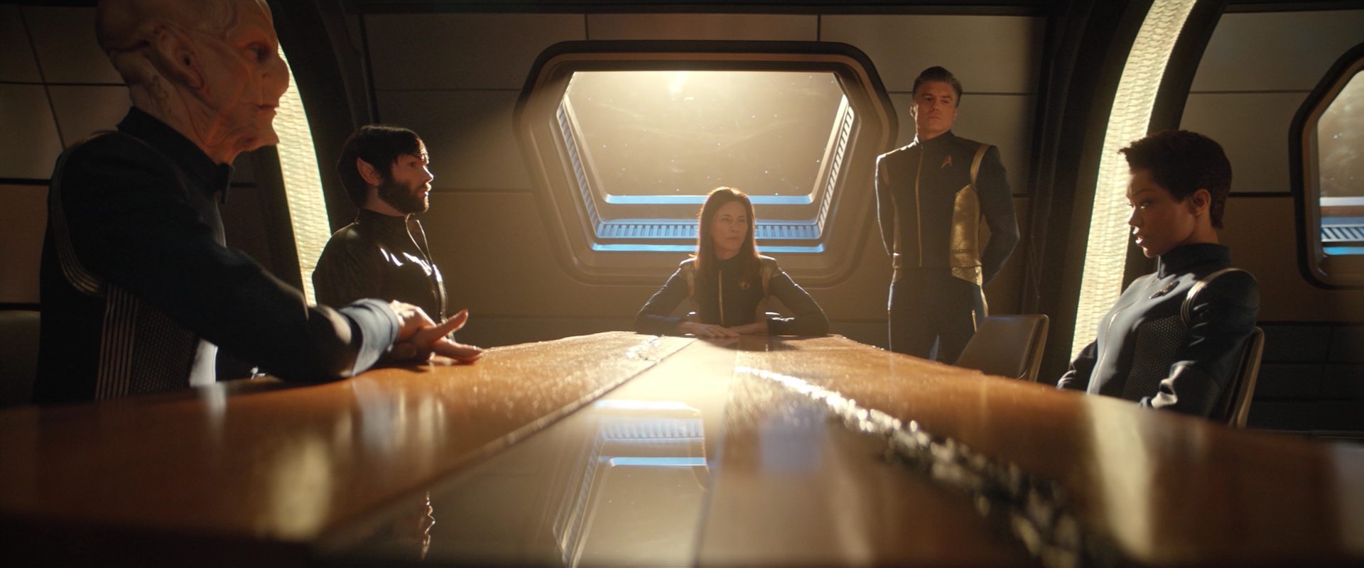 extant_StarTrekDiscovery_2x10-TheRedAngel_00804.jpg