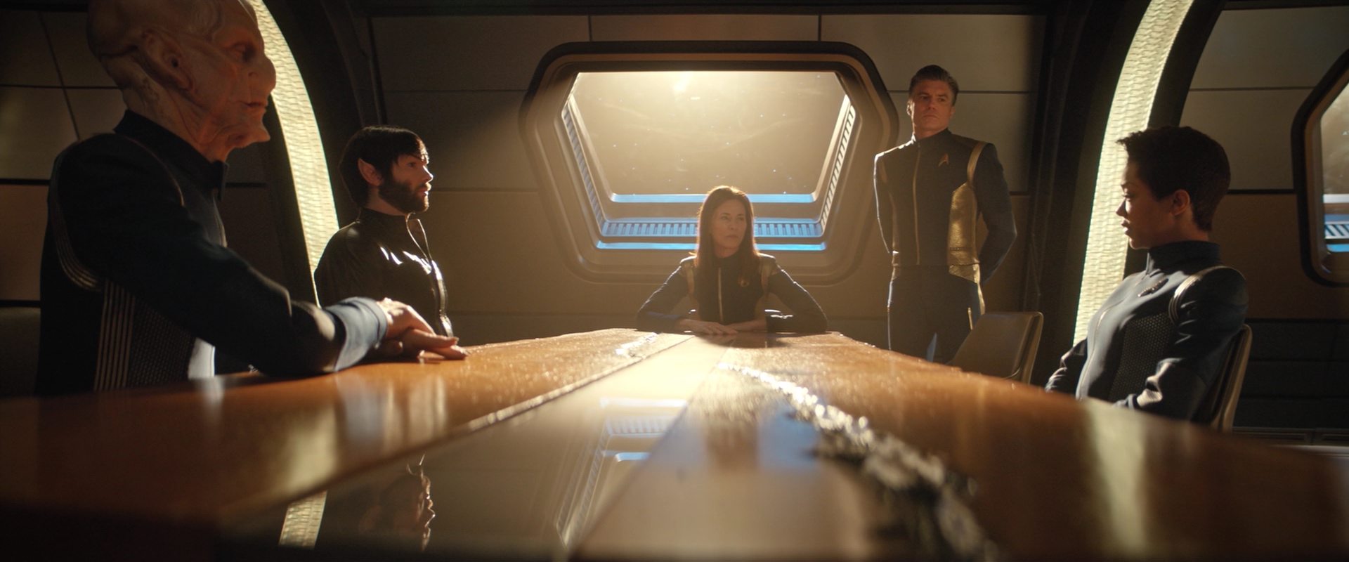 extant_StarTrekDiscovery_2x10-TheRedAngel_00806.jpg