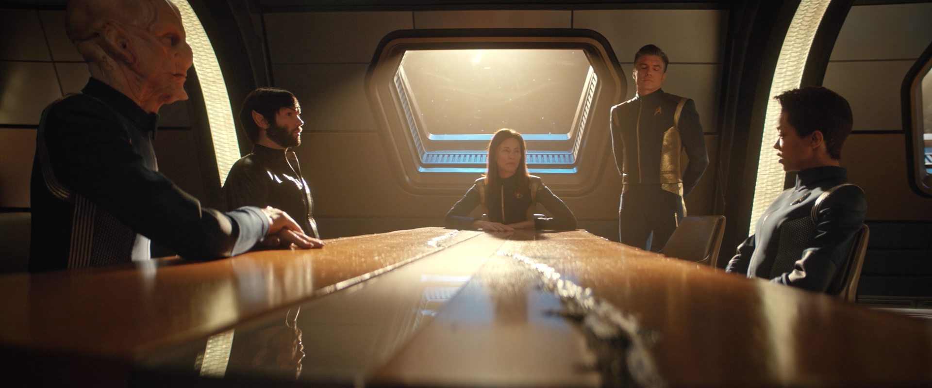 extant_StarTrekDiscovery_2x10-TheRedAngel_00807.jpg