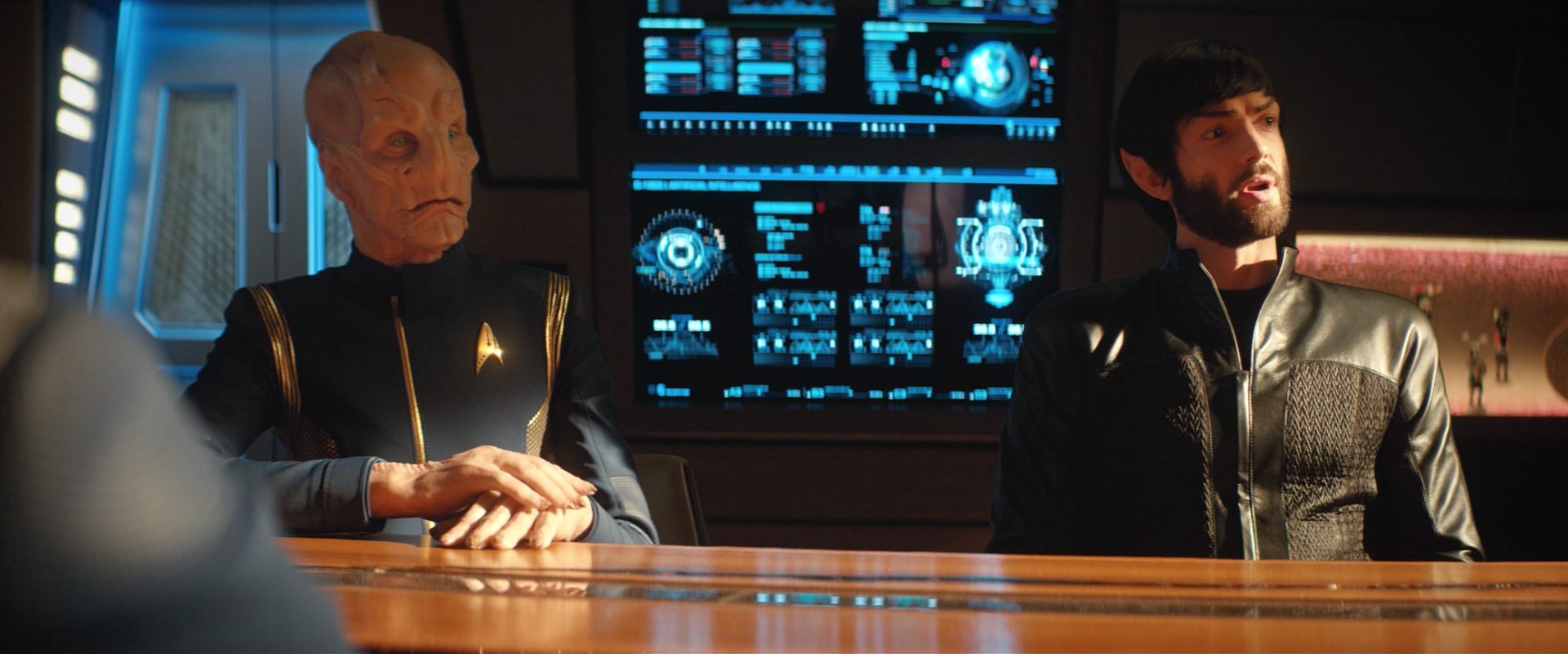 extant_StarTrekDiscovery_2x10-TheRedAngel_00828.jpg