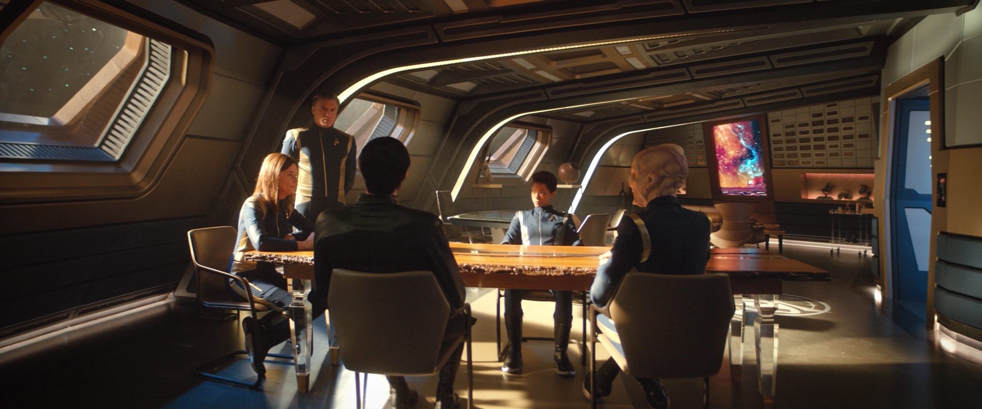 extant_StarTrekDiscovery_2x10-TheRedAngel_00837.jpg