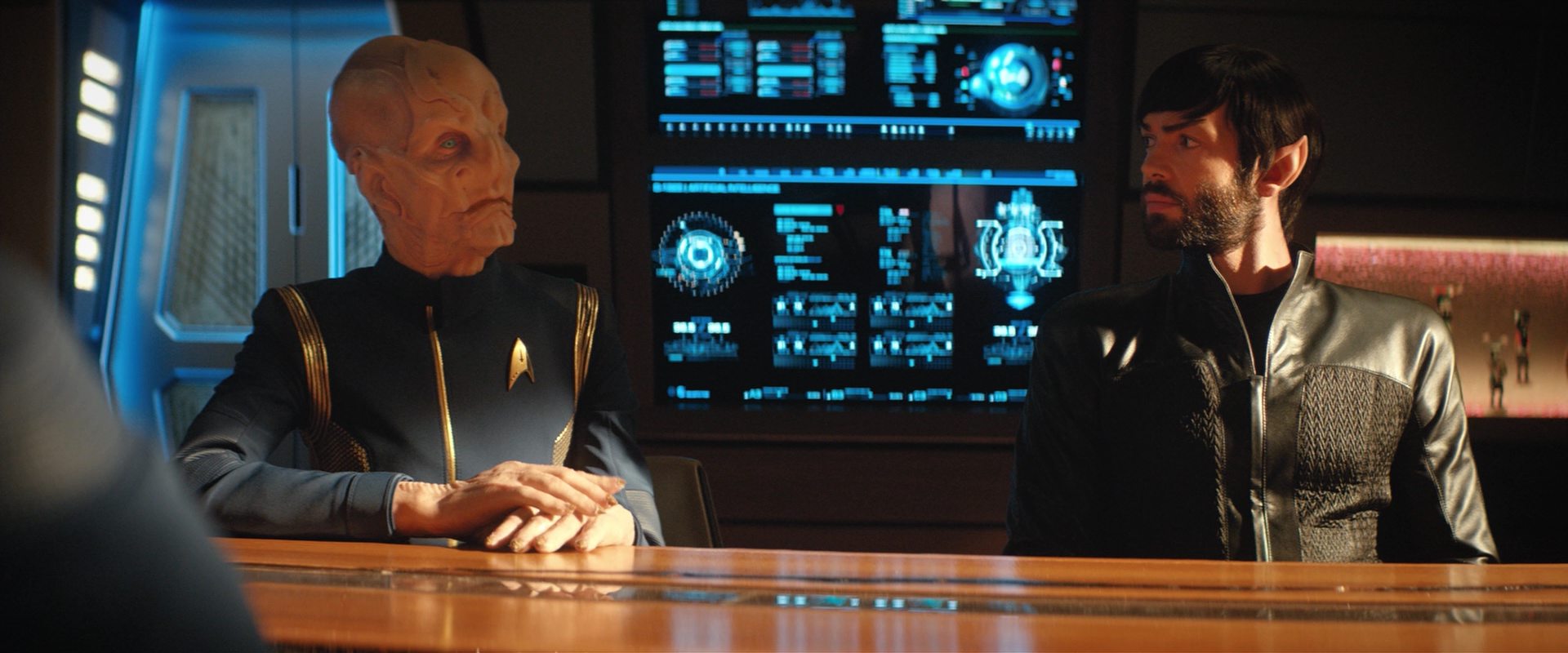 extant_StarTrekDiscovery_2x10-TheRedAngel_00852.jpg