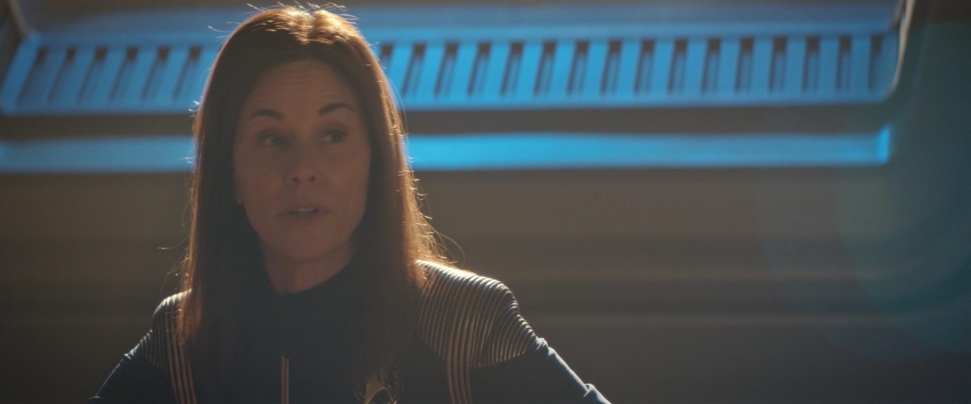 extant_StarTrekDiscovery_2x10-TheRedAngel_00914.jpg