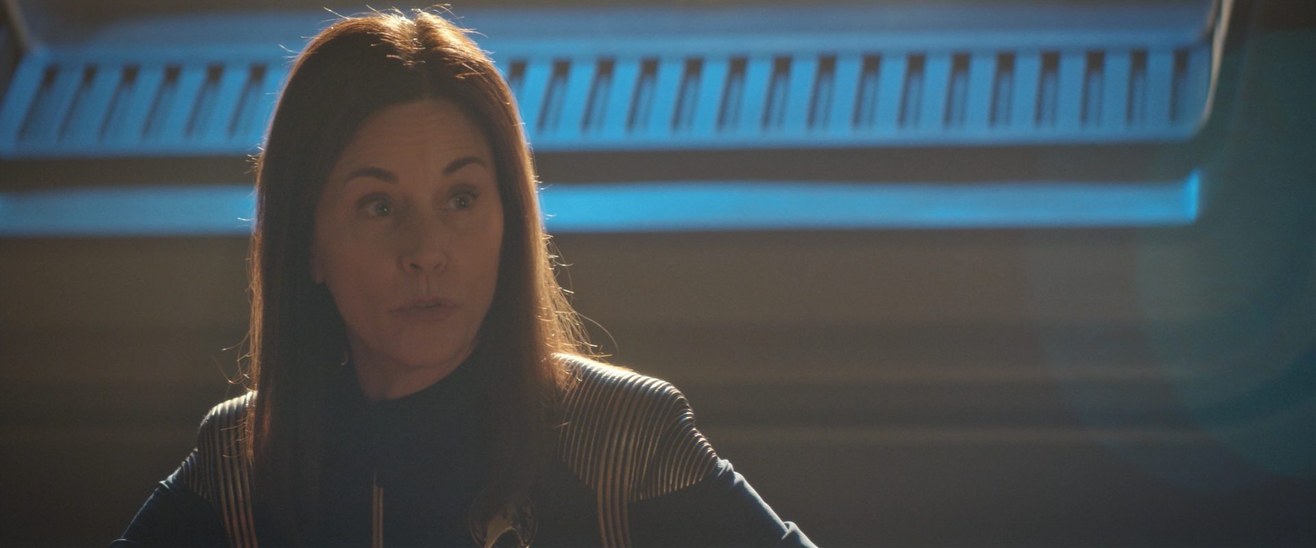 extant_StarTrekDiscovery_2x10-TheRedAngel_00915.jpg