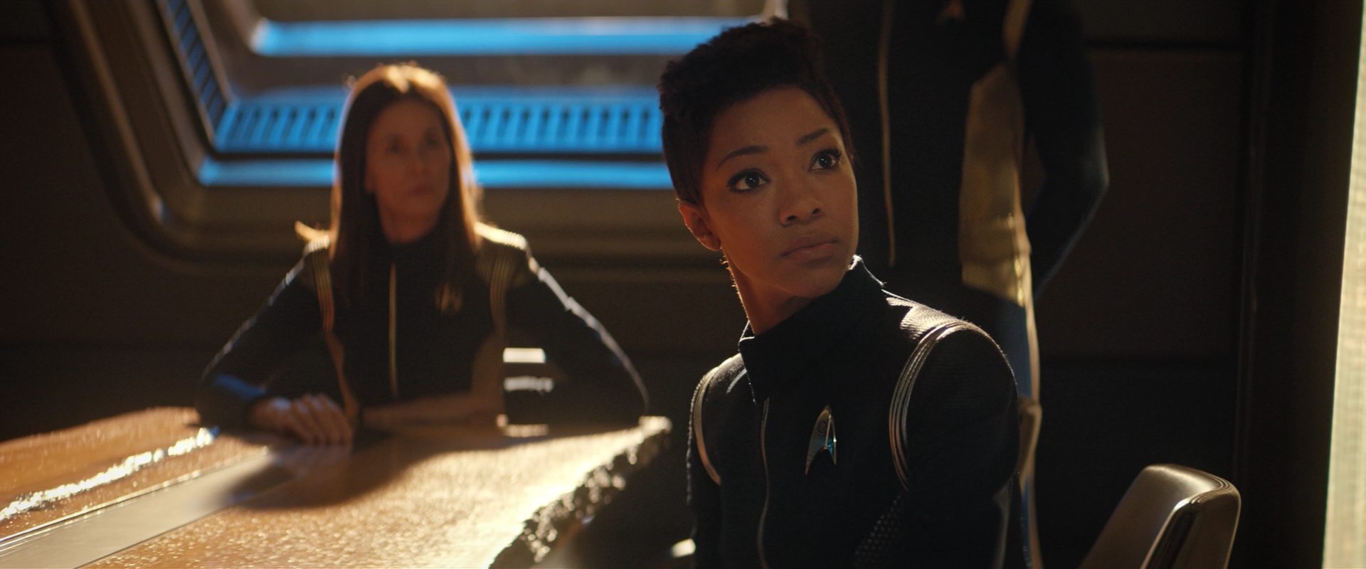 extant_StarTrekDiscovery_2x10-TheRedAngel_01015.jpg