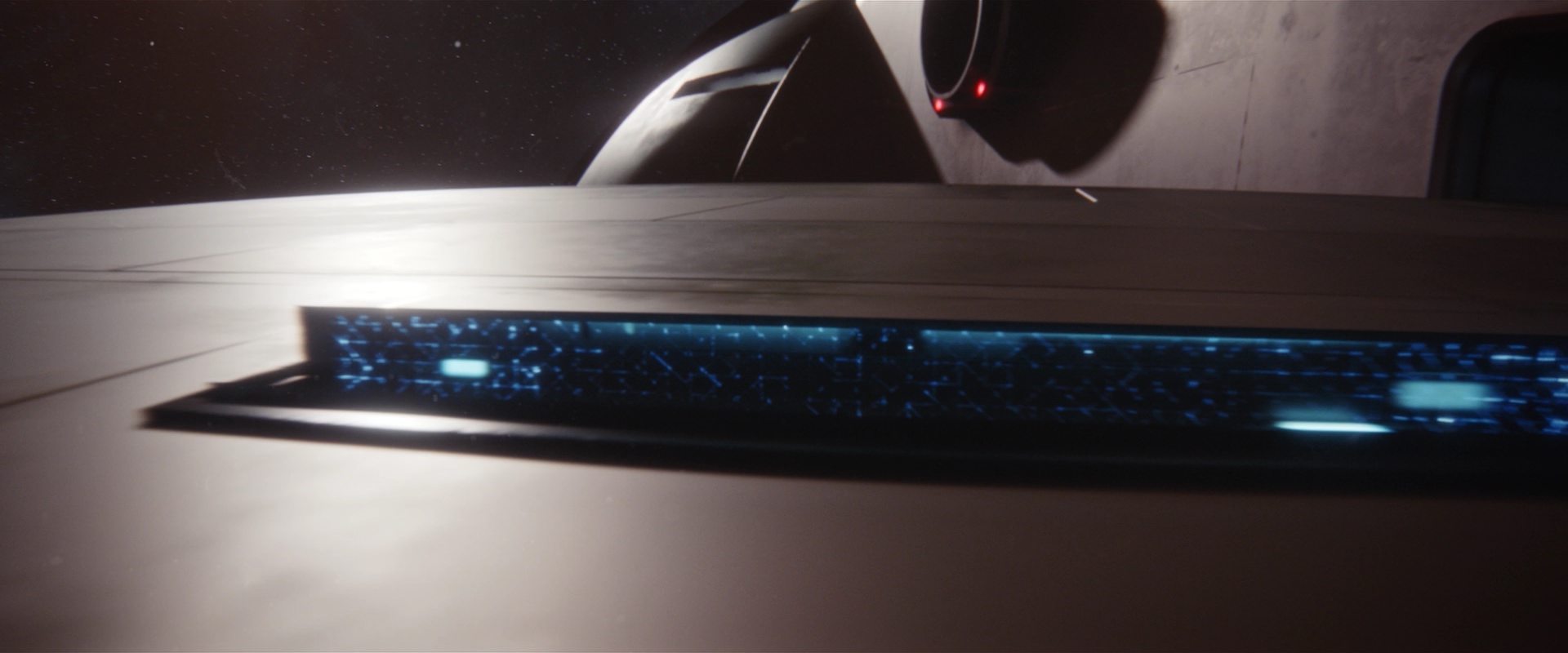 extant_StarTrekDiscovery_2x10-TheRedAngel_01230.jpg