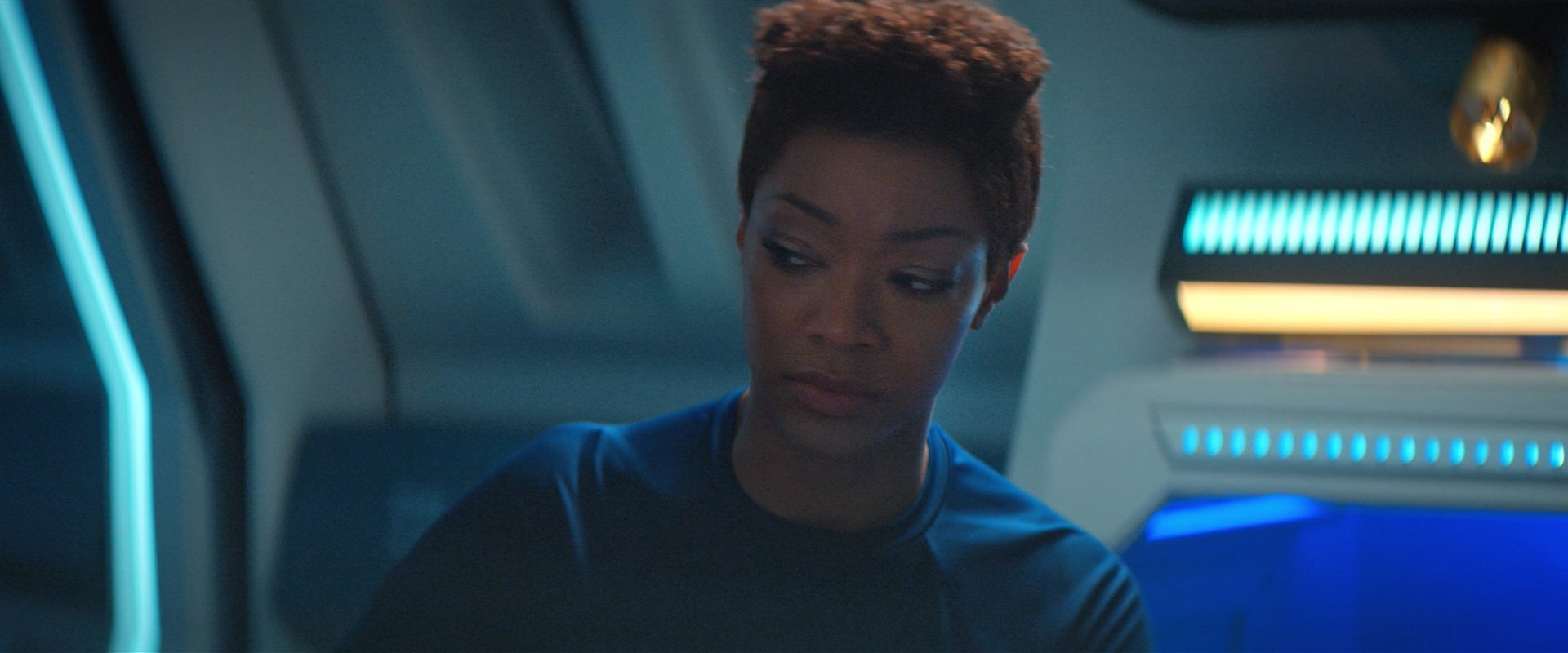 extant_StarTrekDiscovery_2x10-TheRedAngel_01265.jpg