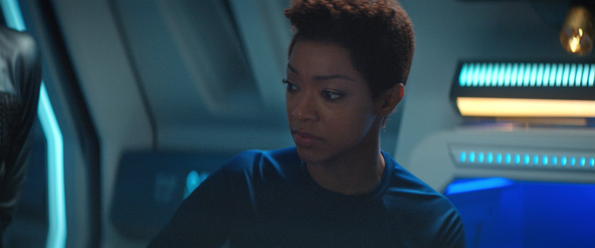 extant_StarTrekDiscovery_2x10-TheRedAngel_01267.jpg